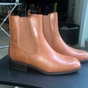 Taupe Raphael Booties! 🍁🍂